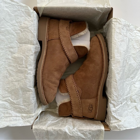 UGG McKay - Picture 6 of 8
